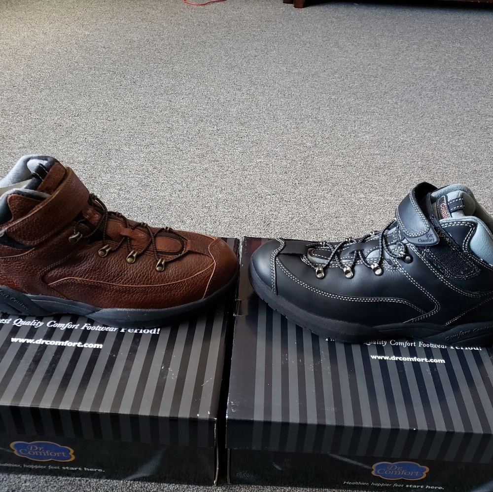 2 pairs of Leather boots, 2 for 1 lot. Listed,B/O